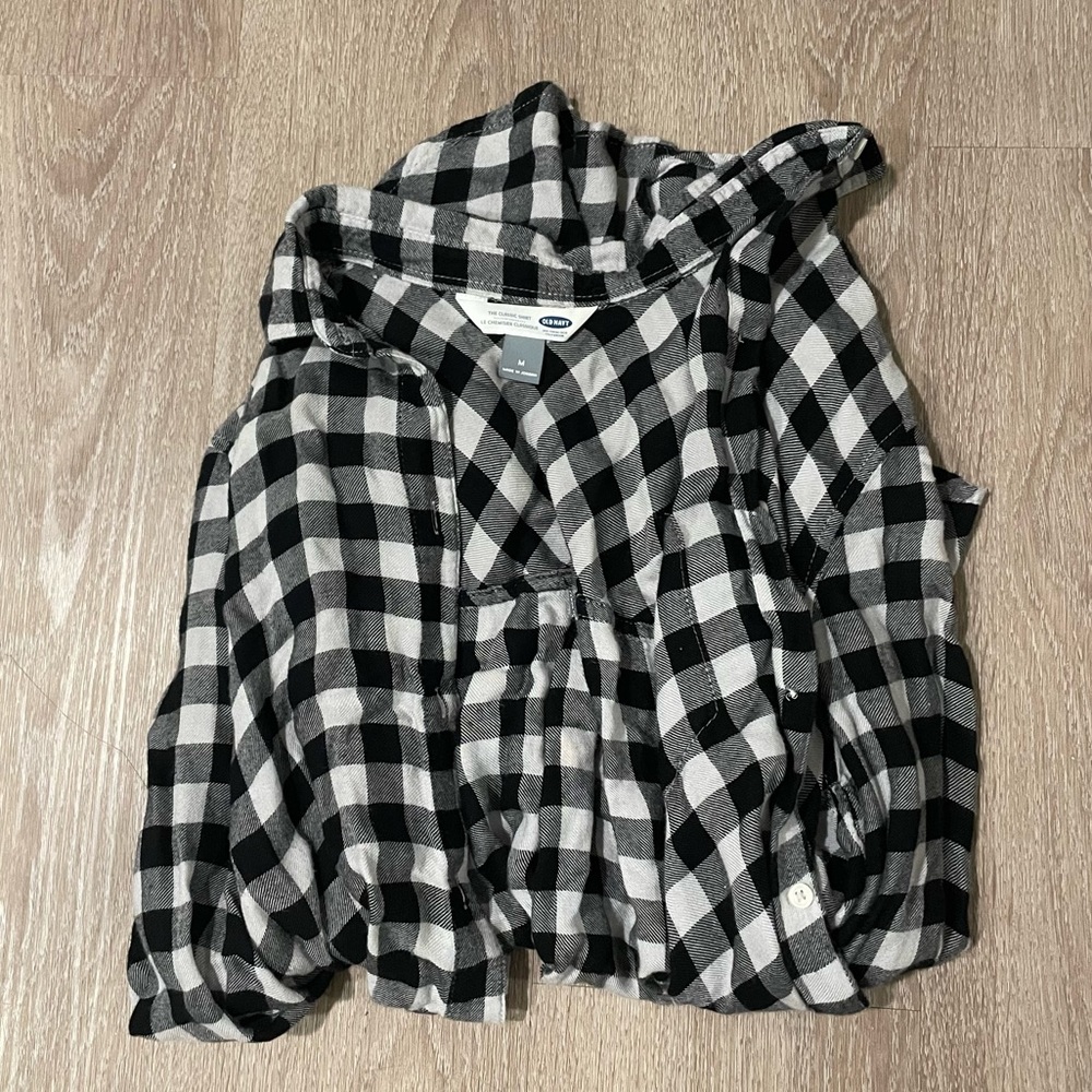 black & white old navy flannel